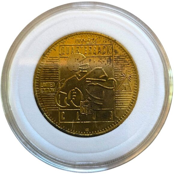 Mark Brunell #8 Jacksonville Jaguars 1996 Pinnacle QB Club Vintage NFL Coin - Picture 3 of 4